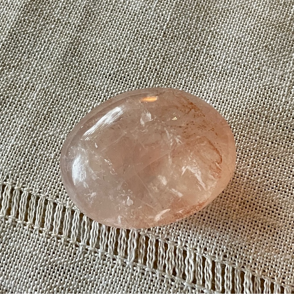 🍓Strawberry Quartz Crystal Tree & Palm Stone🍓 - Picture 8 of 15